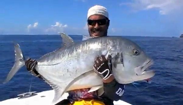 VIDEO: Popping & jigging for GTs, dogtooth, wahoo